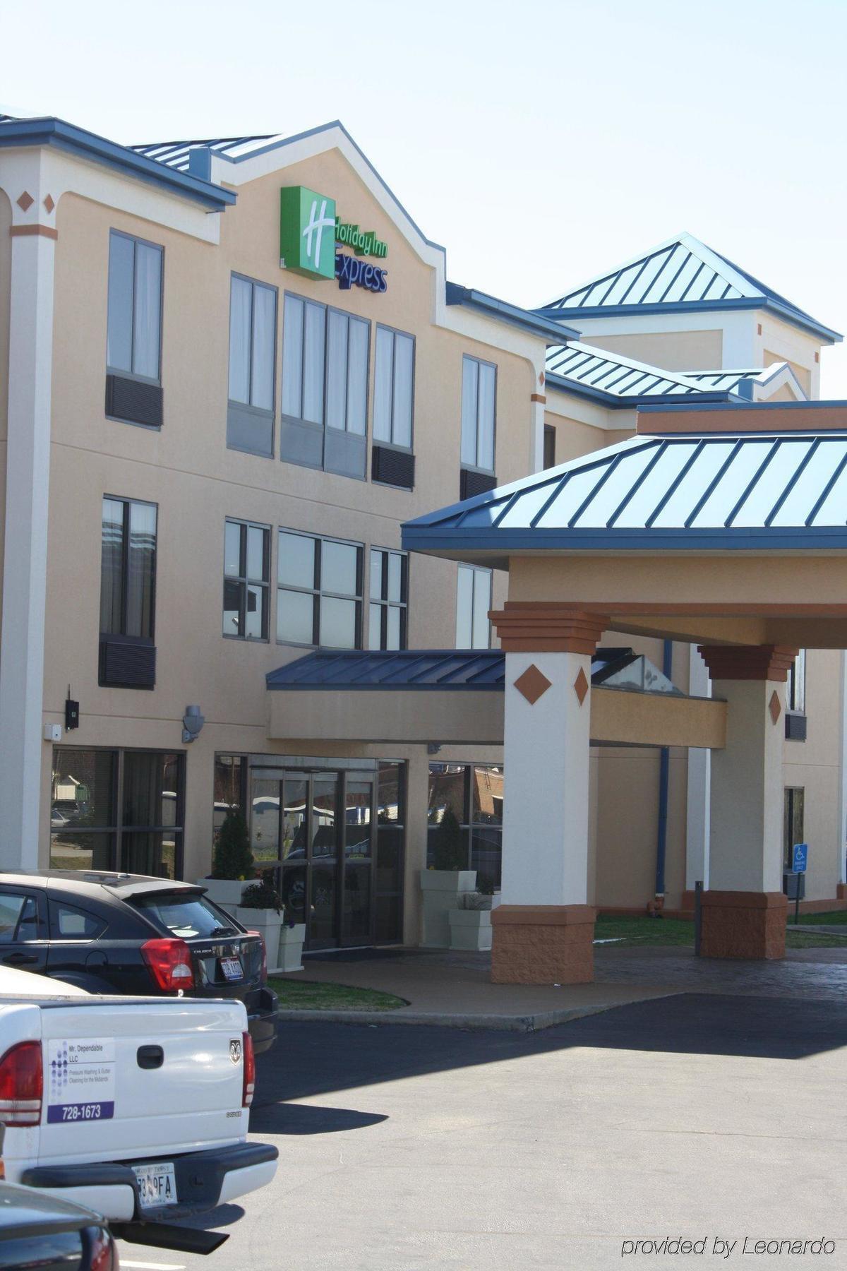 Comfort & - Greenville Hotel